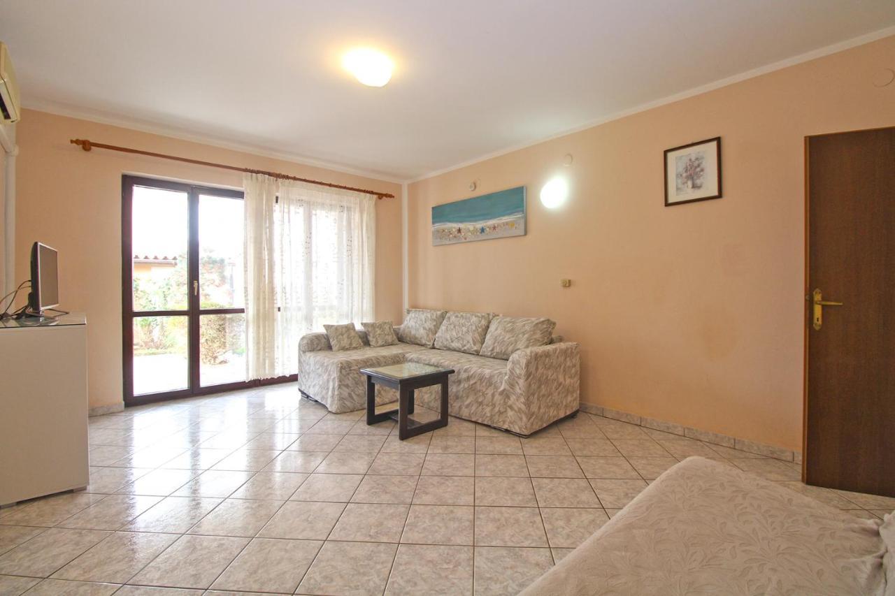 Apartment Mirela 2145 Fažana Exteriér fotografie